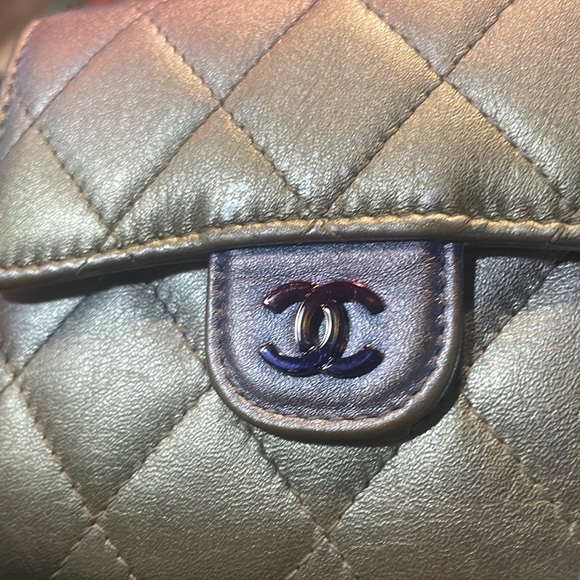 Chanel extremely RARE irresdescent rainbow purple green pink green & Silver 💕💕 - Picture 8 of 12